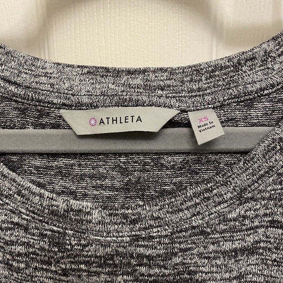 Athleta Pose Womens Long Sleeve Sweater Top Size XS Gray Thumb Hole - Picture 2 of 5